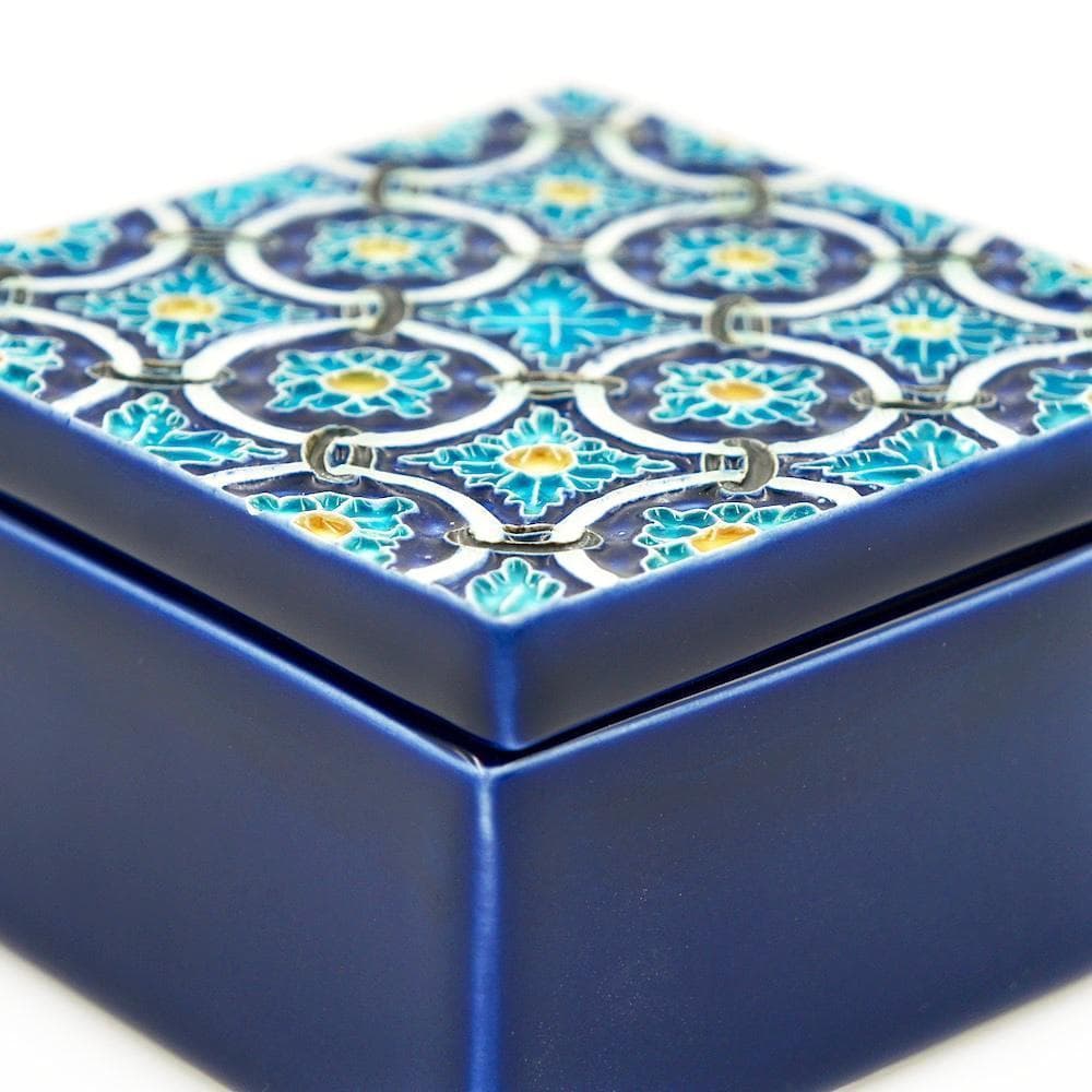 luisa-paix-o-bo-te-c-ramique-azulejo-9x9cm-peinte-main image 3
