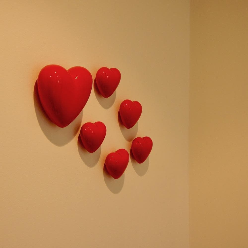 luisa-paix-o-coeur-c-ramique-rouge-d-coration-8-cm image 3