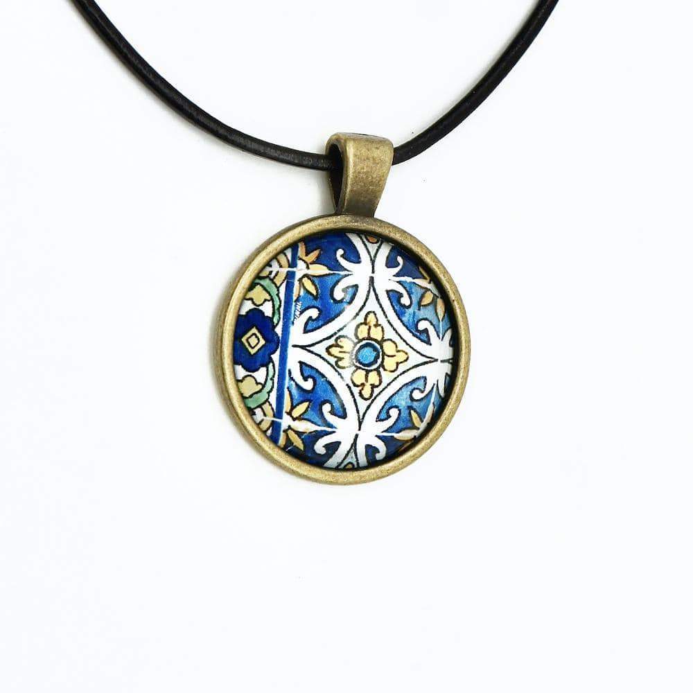 luisa-paix-o-azulejo-collier-cuir-pendentif-44cm-2 image 2