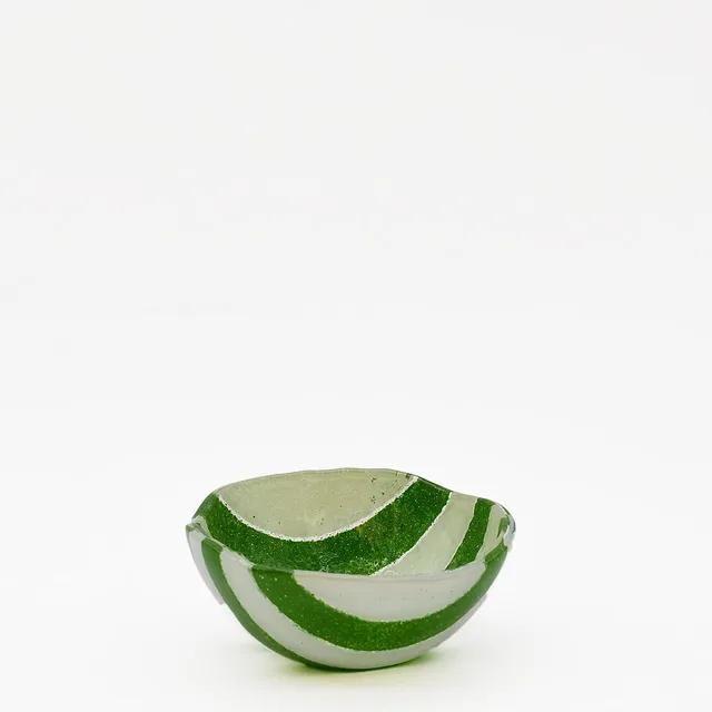 luisa-paix-o-marinha-grande-saladier-verre-vert-13-cm image 1