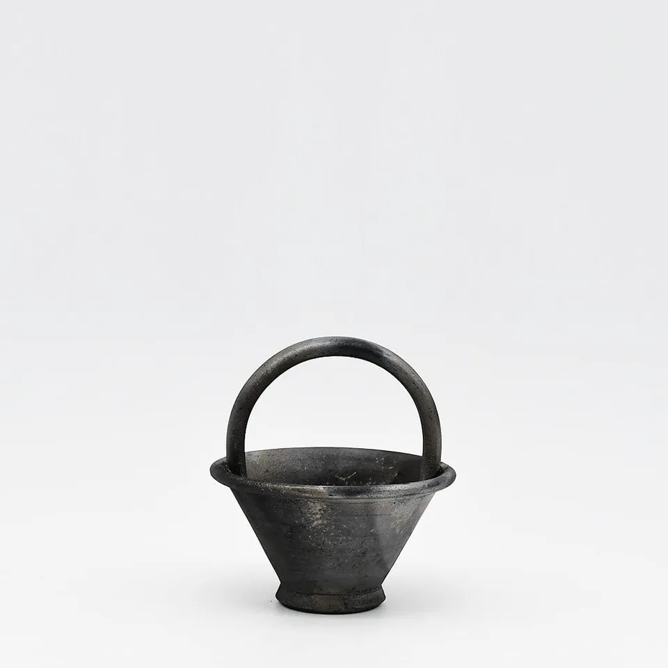 luisa-paix-o-bisalh-es-pot-terre-cuite-noire-9cm-unesco image 1