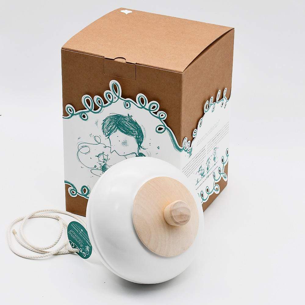 luisa-paix-o-pi-o-das-nicas-toupie-bo-te-blanche-20-cm image 2