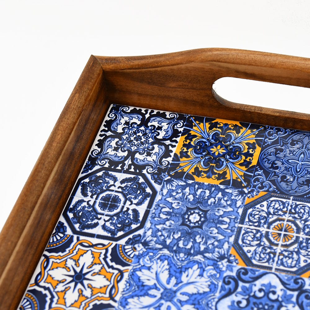luisa-paix-o-vaisselle-portugaise-plateau-azulejos-rectangulaire-bois image 2