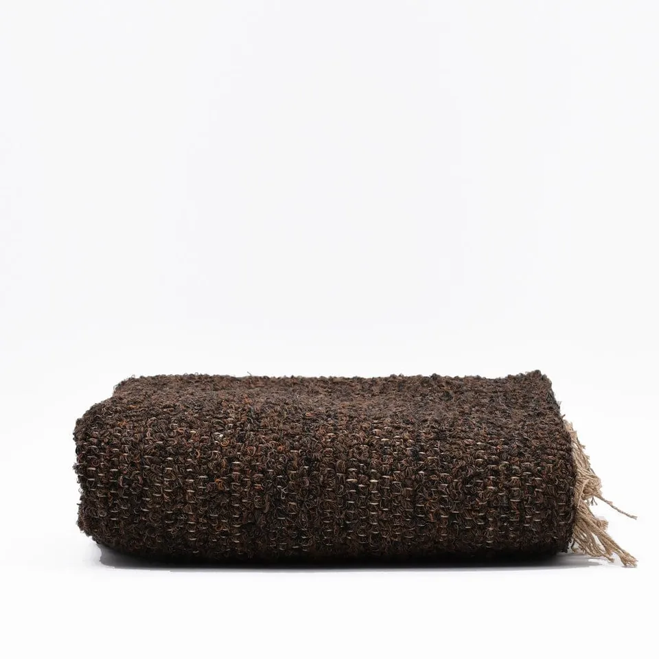 luisa-paix-o-tapis-artisanal-marron-fibres-naturelles-lavable image 1