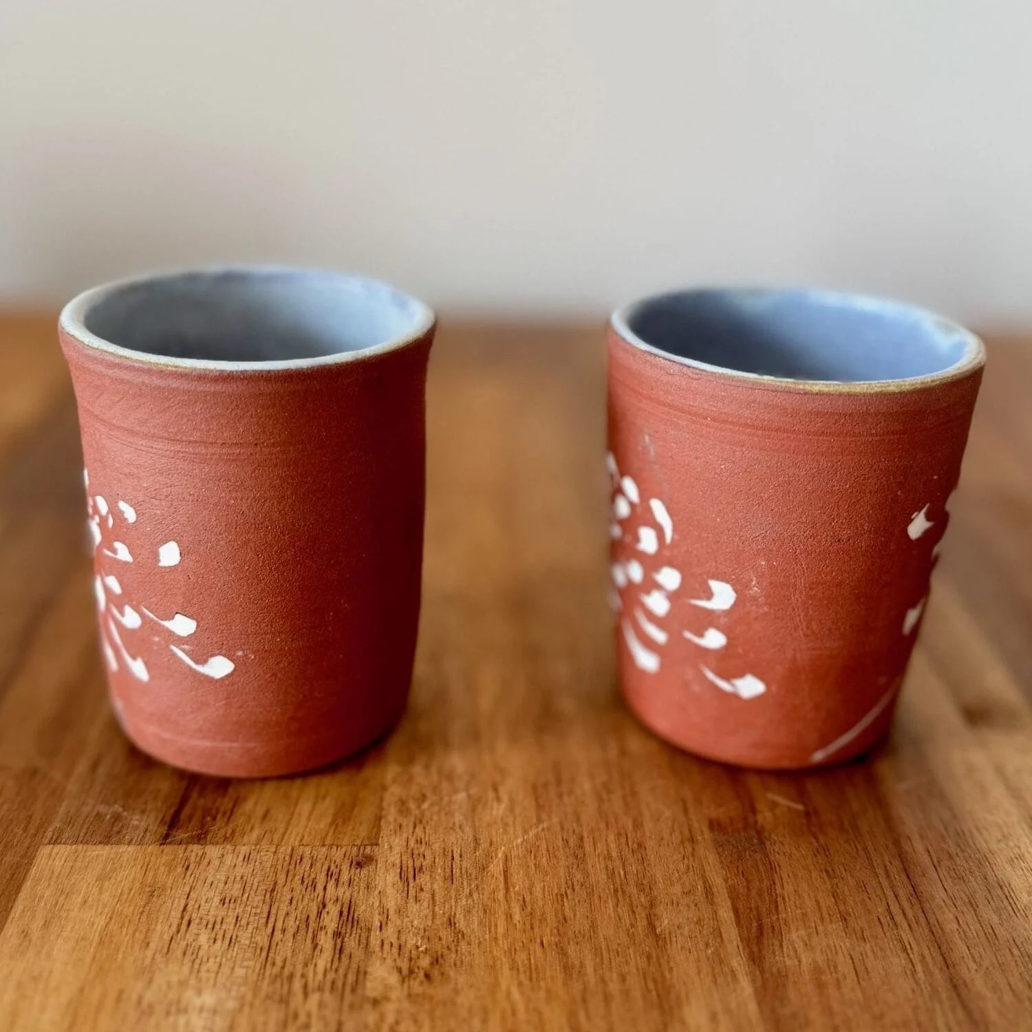 l-atelier-c-service-th-gr-s-rouge-th-i-re-2-tasses-boule image 2