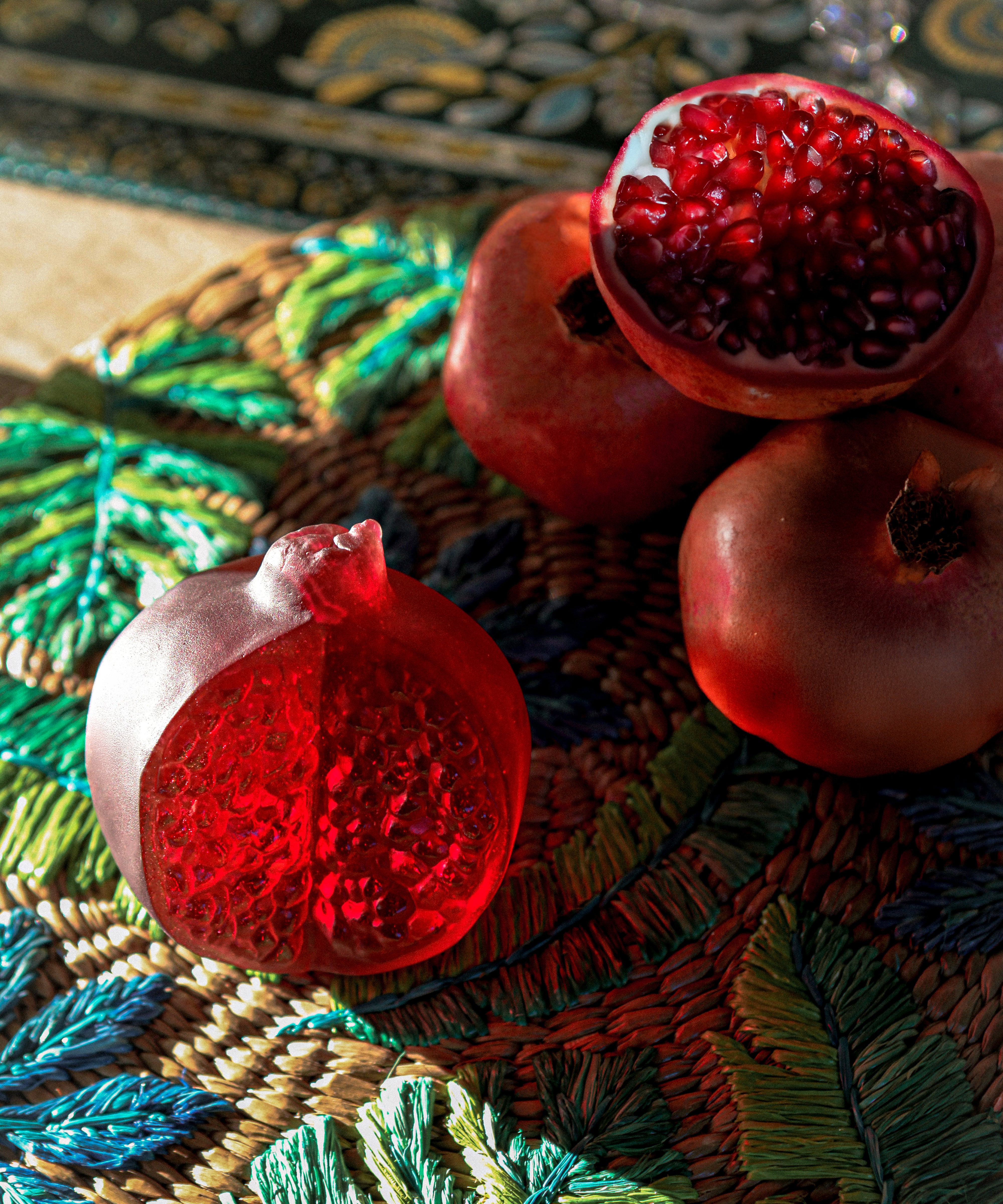 daum-tutti-frutti-grenade-sculpture-p-te-de-verre-rouge-299-ex image 3