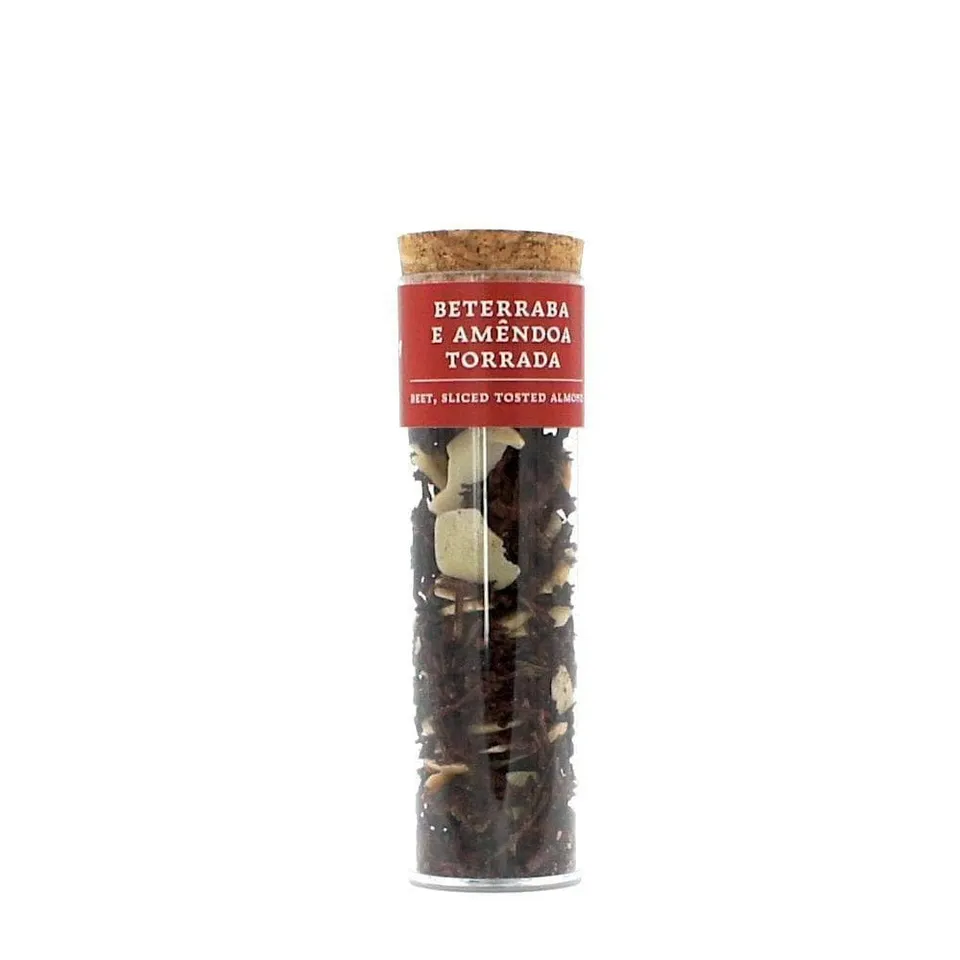 luisa-paix-o-tube-betteraves-d-shydrat-es-amandes-grill-es-snack image 1