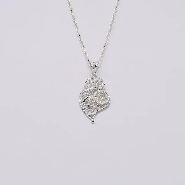 luisa-paix-o-bijoux-du-portugal-cora-o-de-viana-pendentif-argent-3-5-cm image 1
