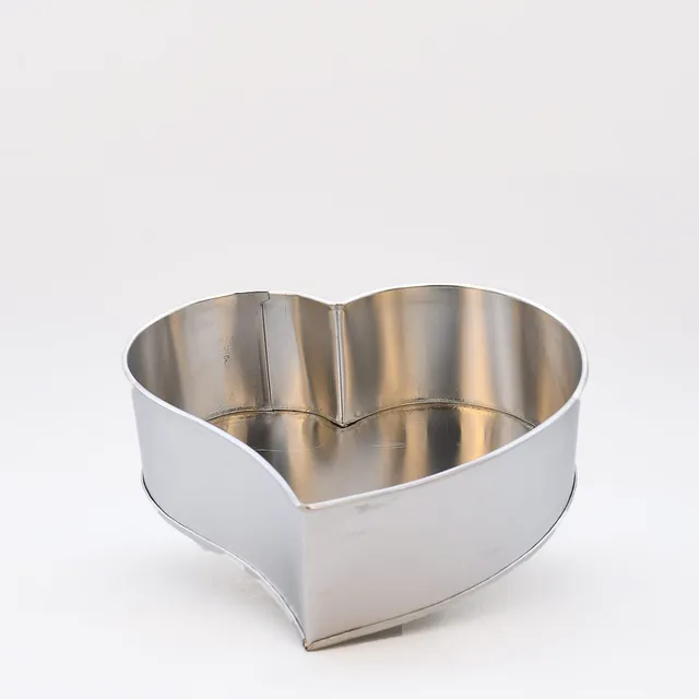 luisa-paix-o-moule-c-ur-de-viana-inox-22cm image 1