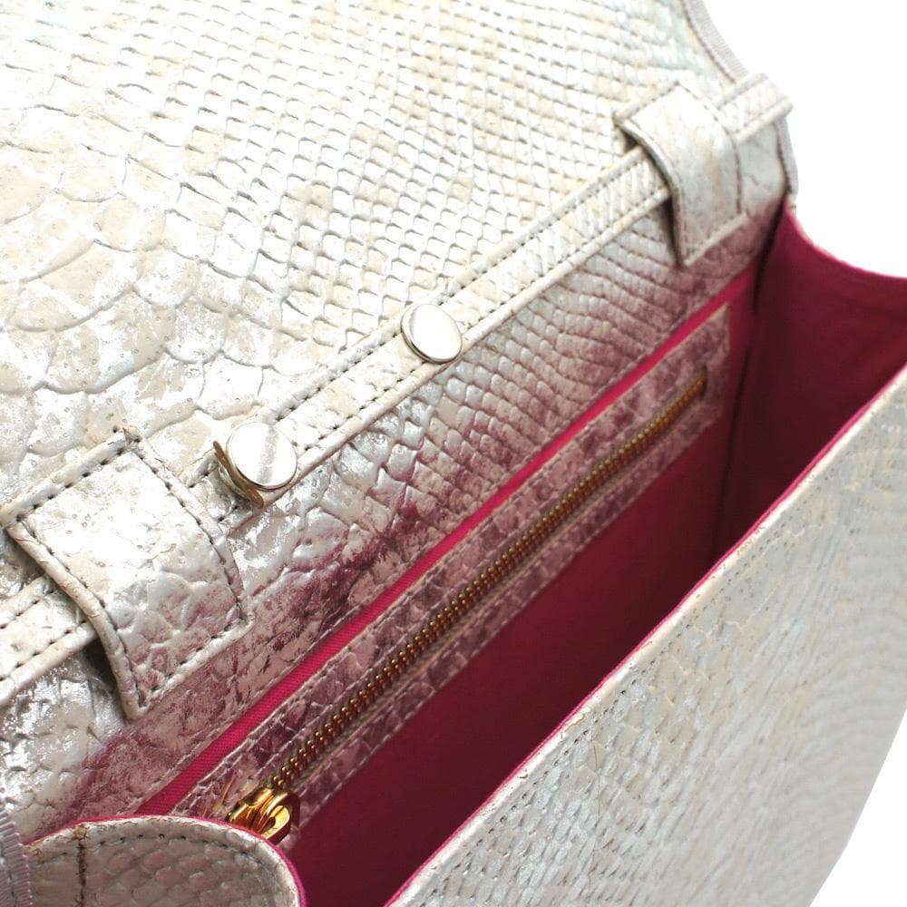 luisa-paix-o-accessoires-du-portugal-sac-pochette-argent image 4
