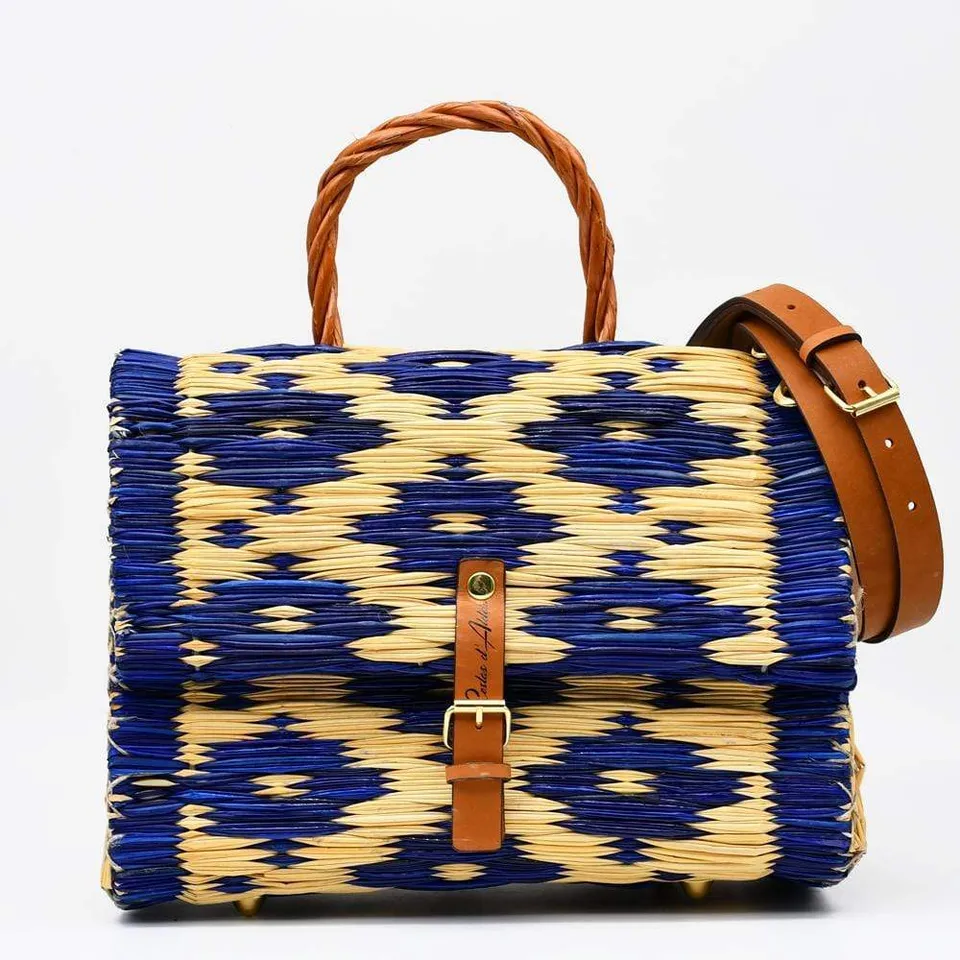 luisa-paix-o-sac-cartable-jonc-bleu-naturel-30-cm image 1