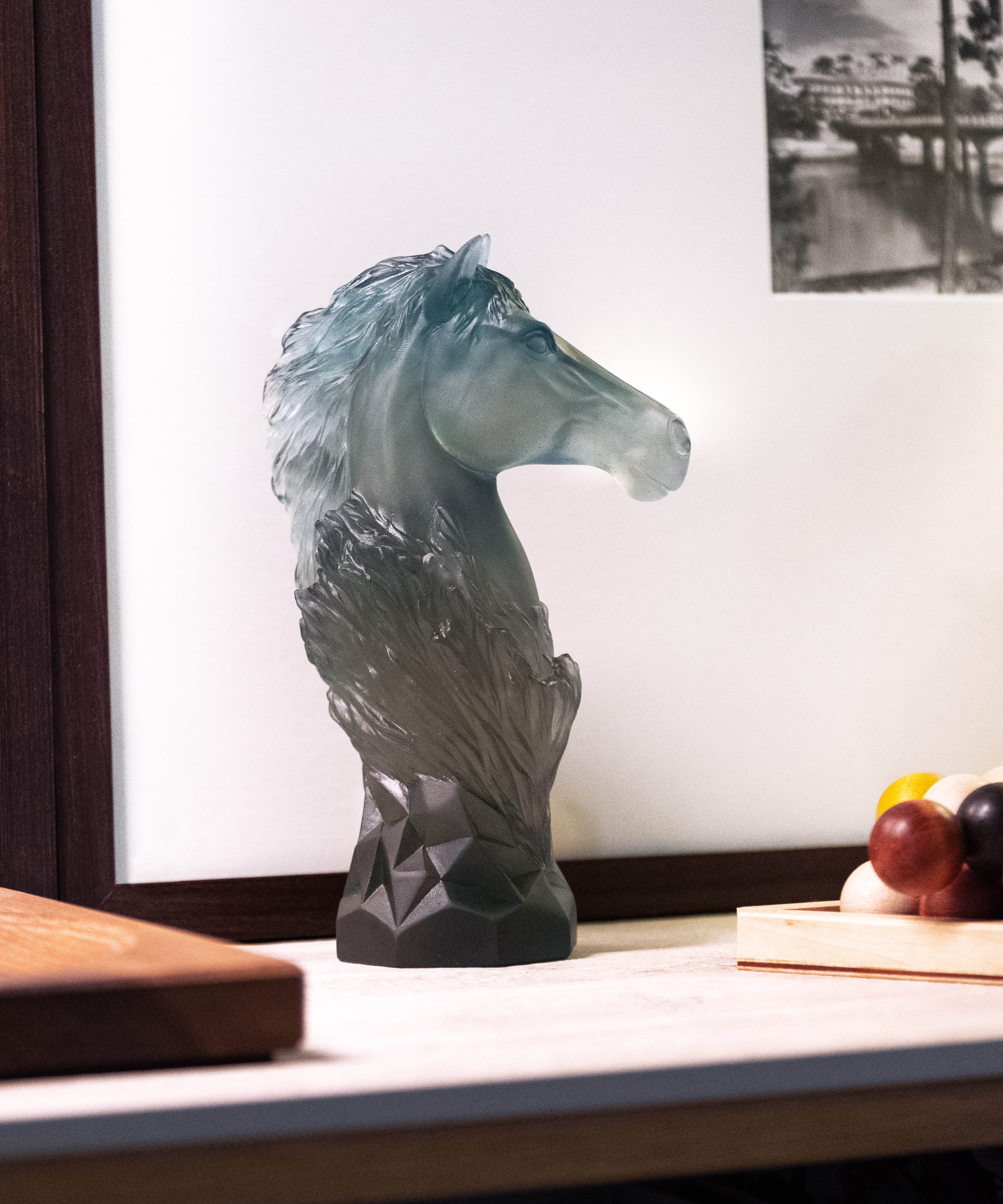 daum-univers-animalier-cavalcade-cavalier-d-chec-sculpture-bleu-gris-250-ex image 3