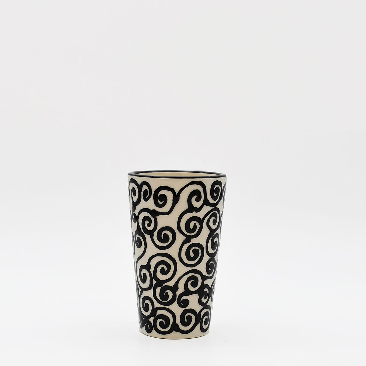 luisa-paix-o-redemoinho-mug-c-ramique-30-cl-noir-spirale image 1