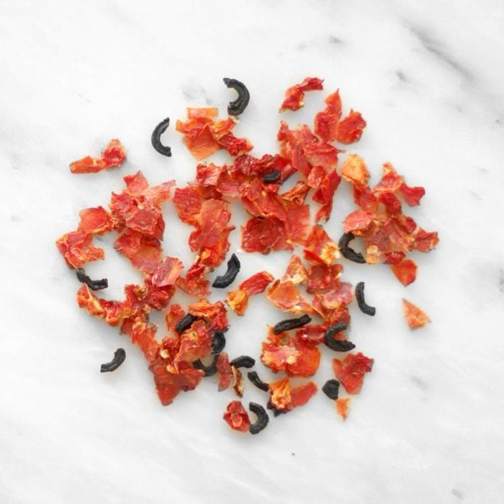 luisa-paix-o-picerie-fine-tube-tomates-olives-noires-salade image 3