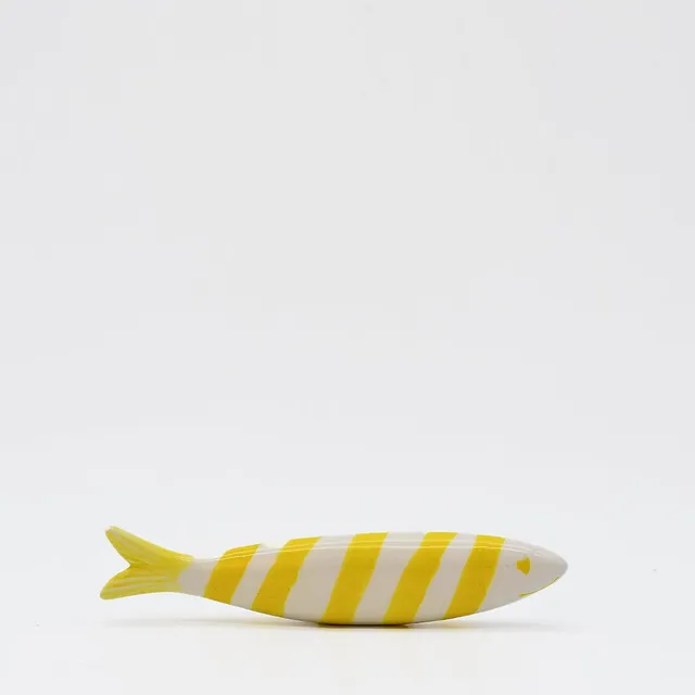 luisa-paix-o-sardine-souriante-en-c-ramique-jaune-19-cm image 1