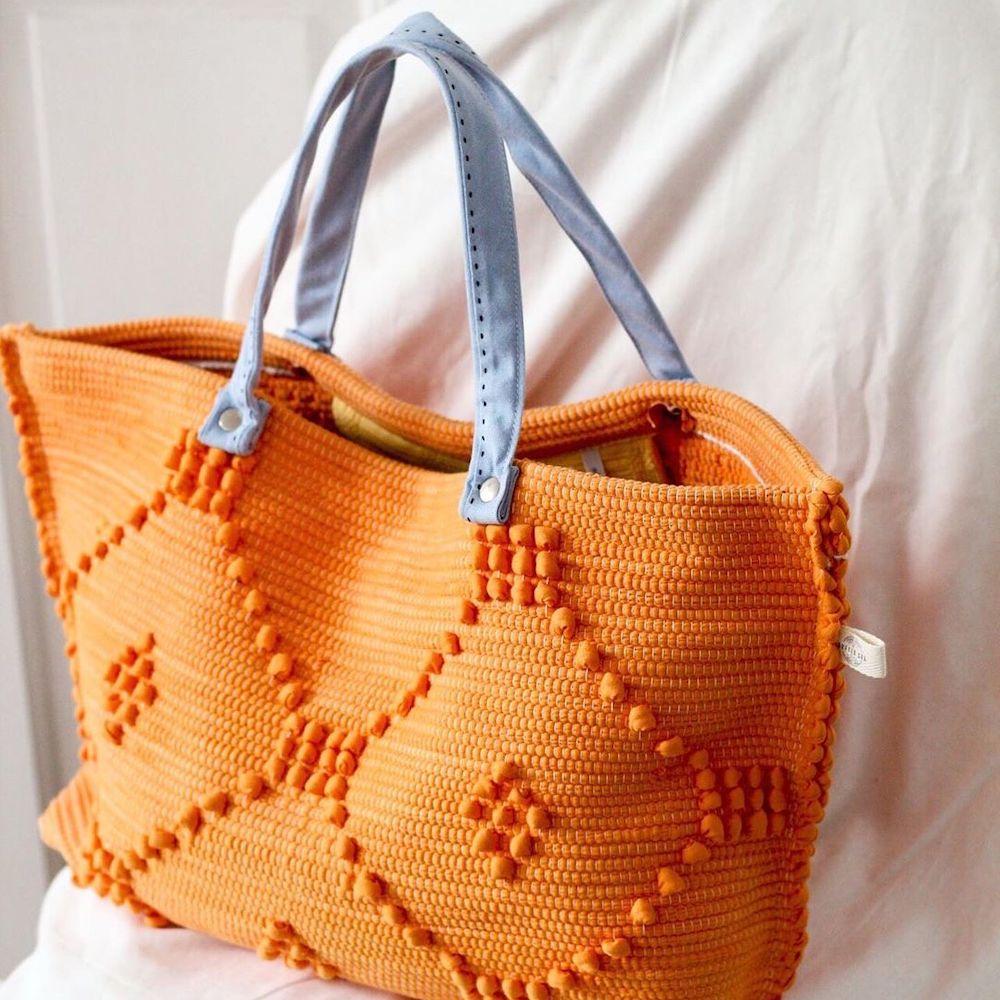luisa-paix-o-accessoires-sac-paule-orange-tapis-50-cm image 5