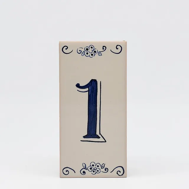 luisa-paix-o-azulejo-n-rue-1-fa-ence-peinte-main-15x7-5cm image 1