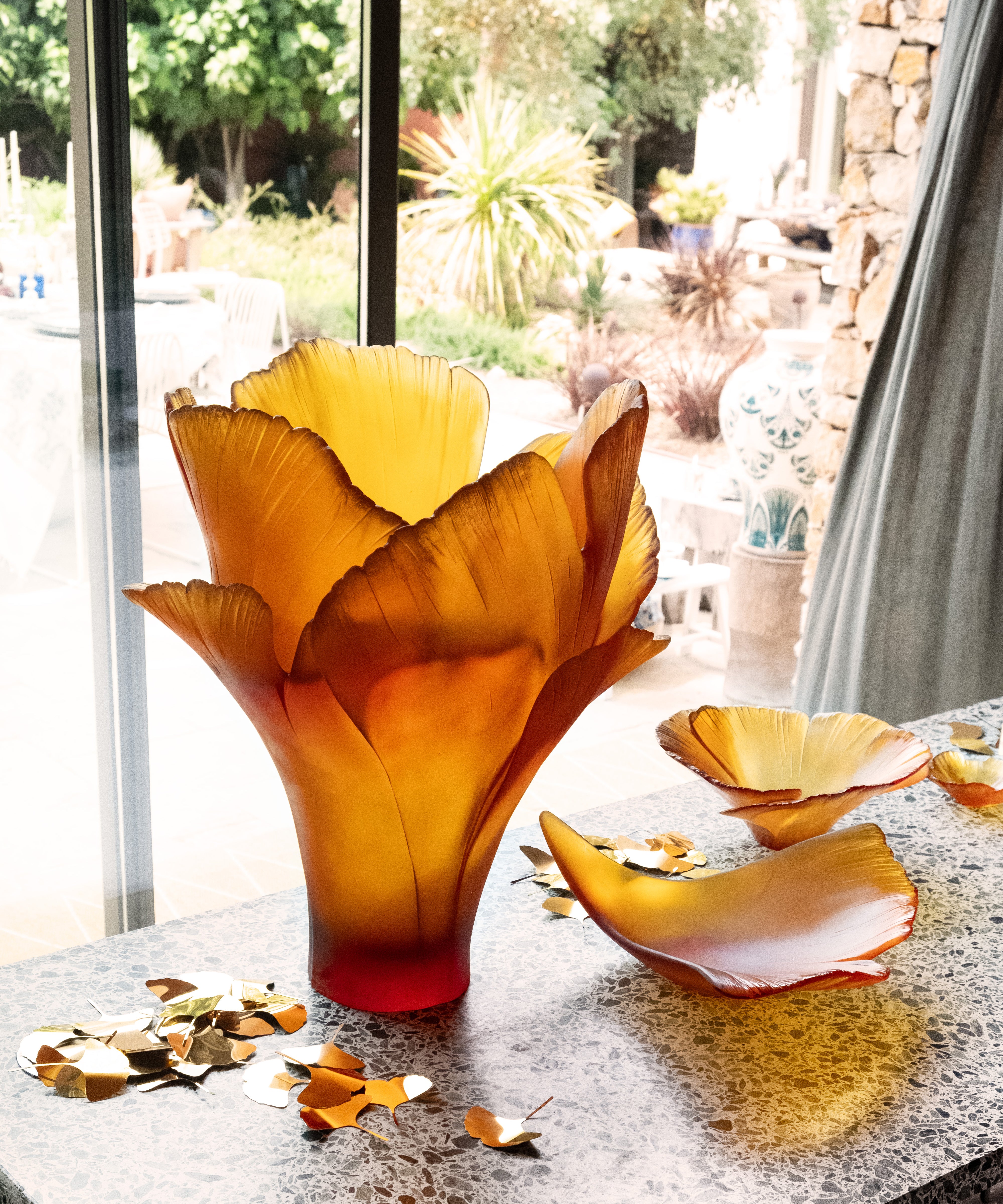 daum-ginkgo-vase-magnum-ambre-99ex image 3