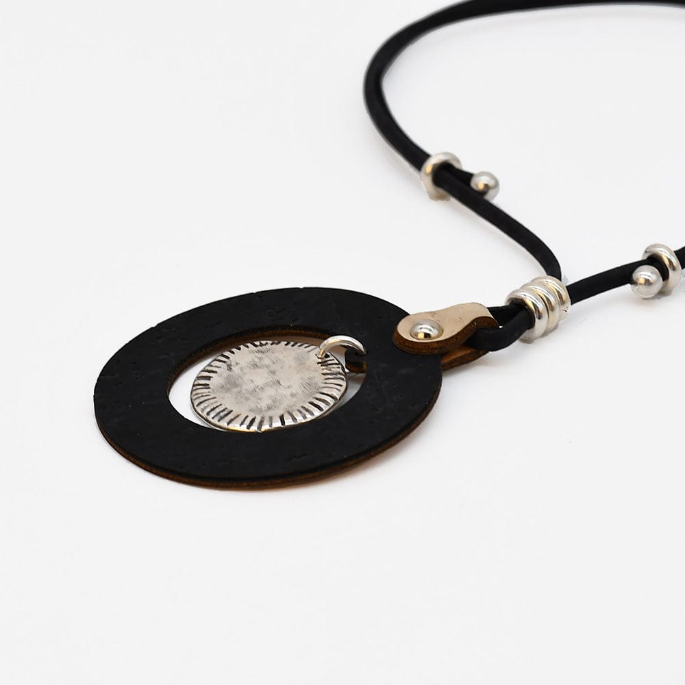 luisa-paix-o-bijoux-du-portugal-collier-coulissant-li-ge-noir-r-glable image 6