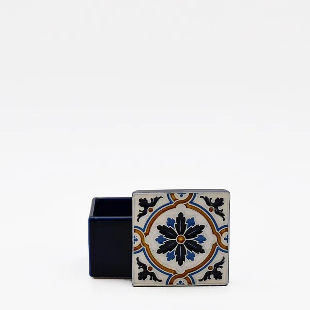 luisa-paix-o-vaisselle-portugaise-bo-te-azulejos-bleu-6x6-cm image 1