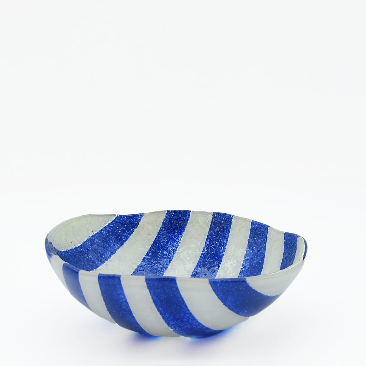luisa-paix-o-marinha-grande-saladier-en-verre-bleu-20-cm image 1