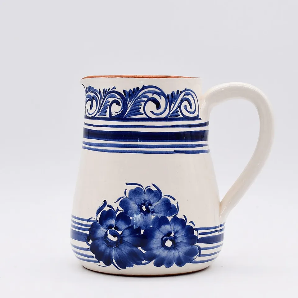 luisa-paix-o-carafe-terre-cuite-bleue-1-5l-alentejo image 1