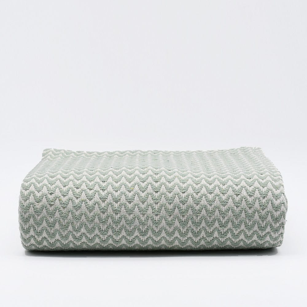 luisa-paix-o-ondas-plaid-coton-180x130-vert-frang image 1