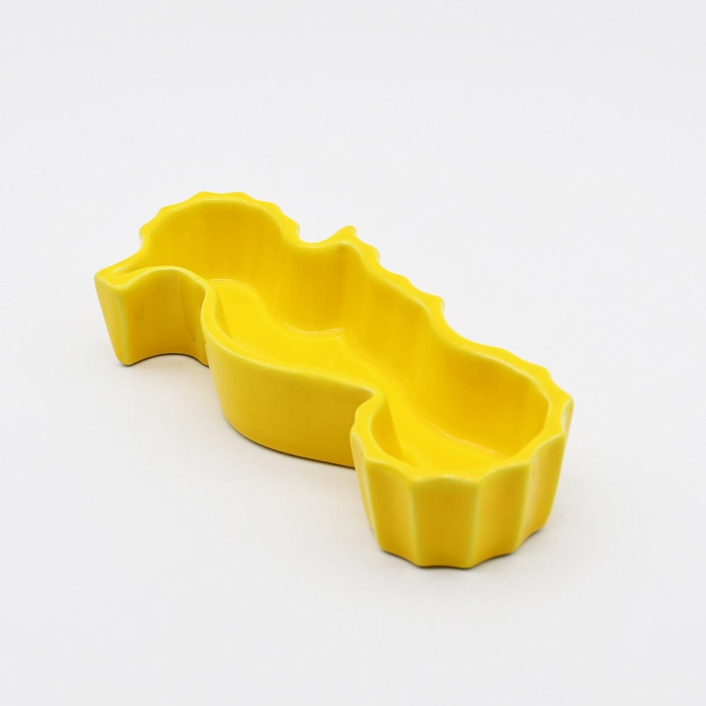 luisa-paix-o-petit-plat-c-ramique-hippocampe-jaune image 2