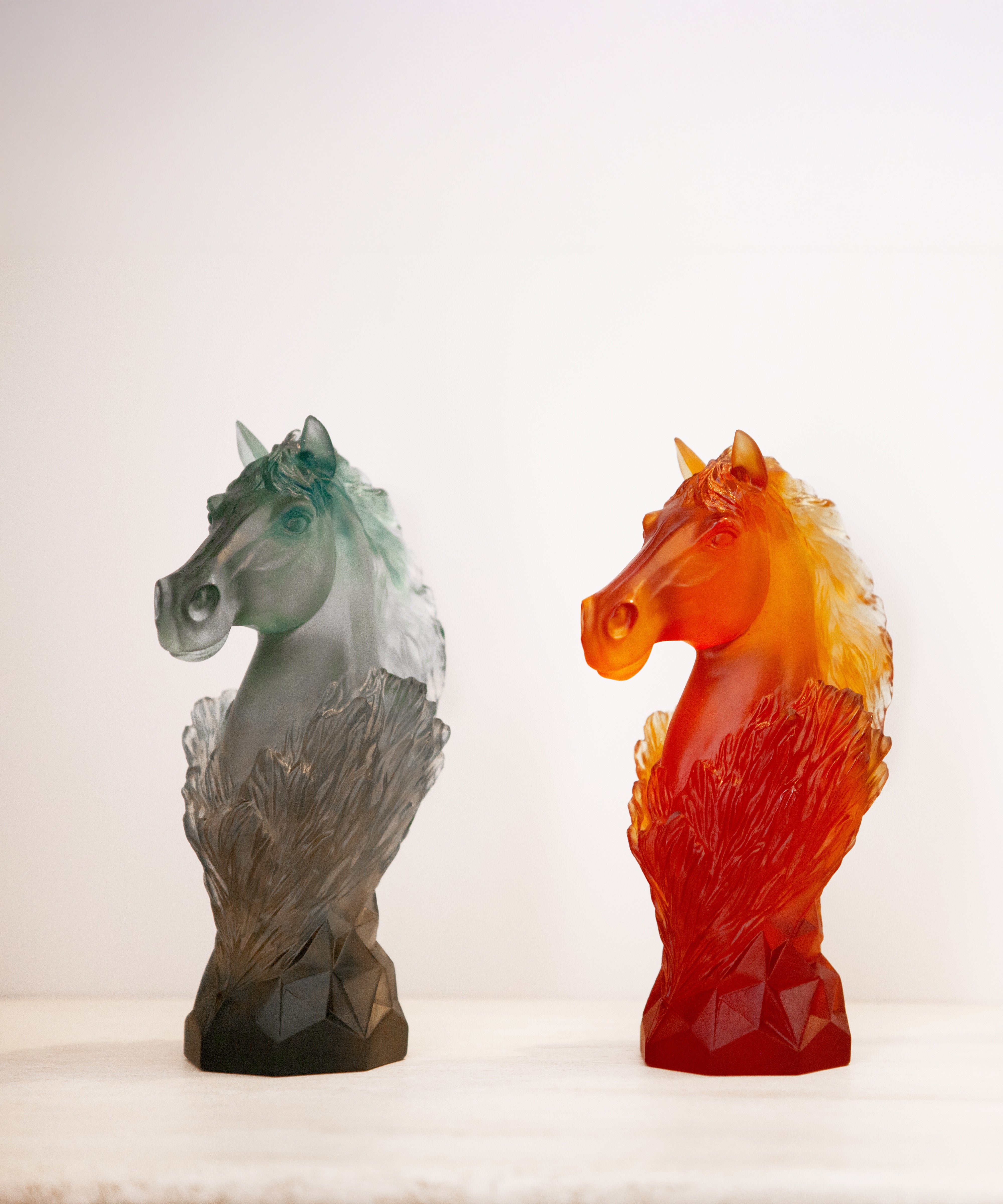 daum-univers-animalier-cavalcade-cavalier-d-chec-sculpture-bleu-gris-250-ex image 6
