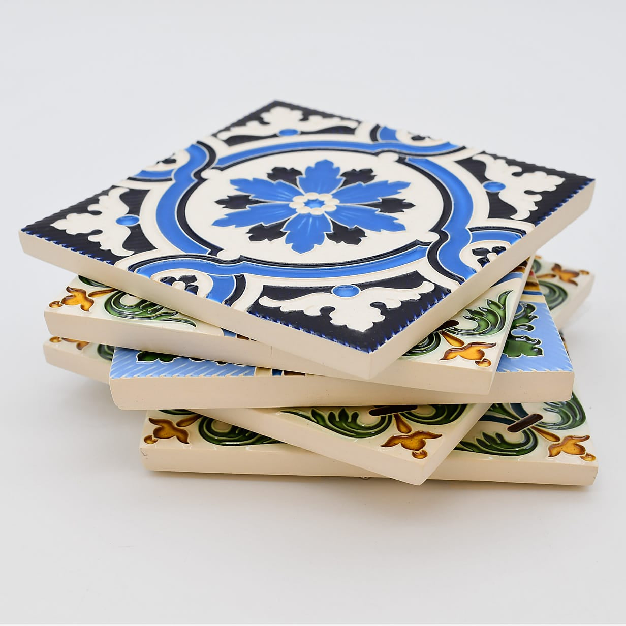 luisa-paix-o-azulejos-hispano-maure-14x14cm-carreau-relief-fait-main-3 image 6