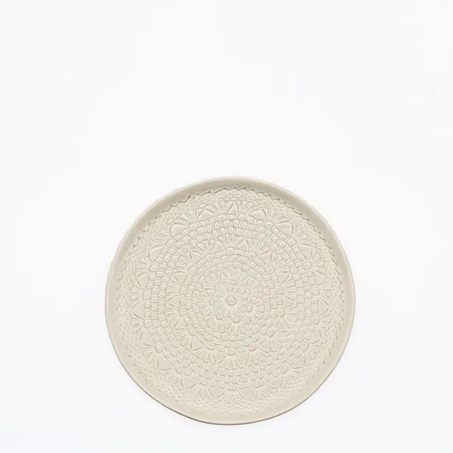 luisa-paix-o-carimbada-assiette-dessert-beige-20-cm image 1