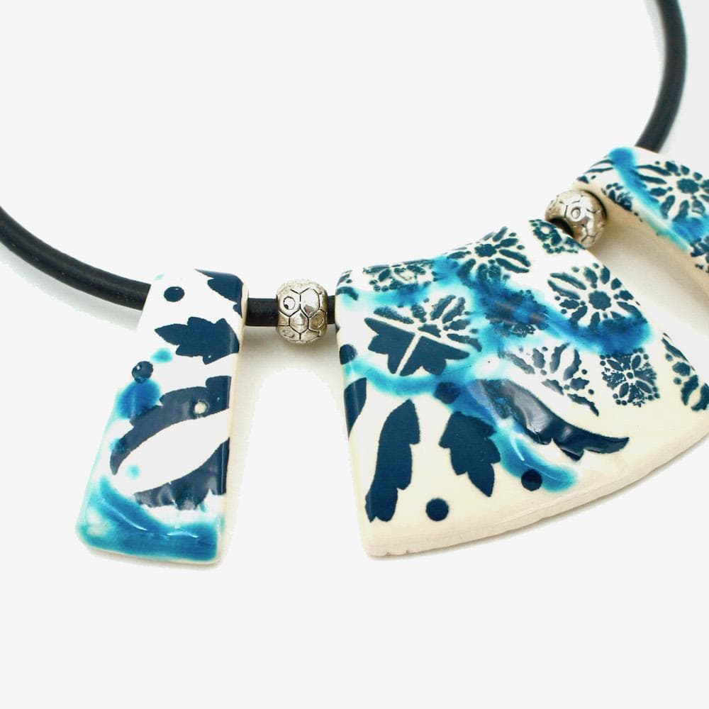 luisa-paix-o-bijoux-collier-c-ramique-cuir-azulejos-fait-main image 2