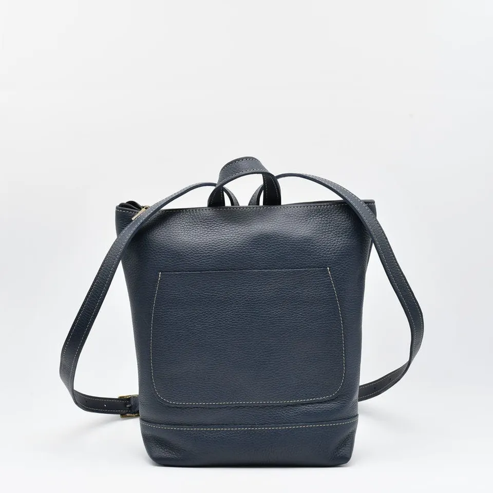 luisa-paix-o-accessoires-du-portugal-sac-dos-cuir-bleu image 1