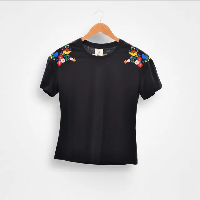 luisa-paix-o-viana-tee-shirt-coton-noir-brod-main image 1