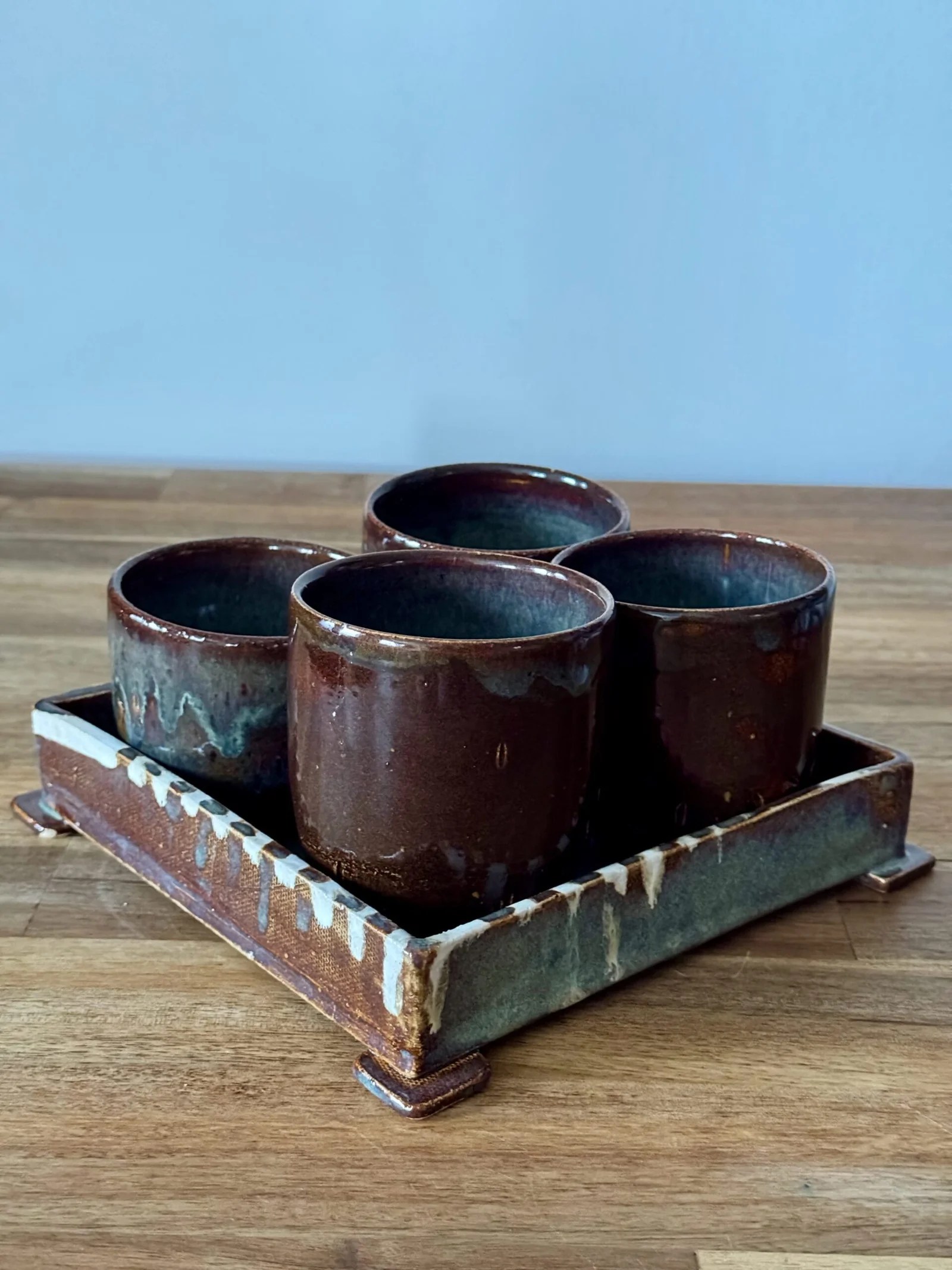 l-atelier-c-crescendo-4-tasses-gr-s-brunes-plateau image 4