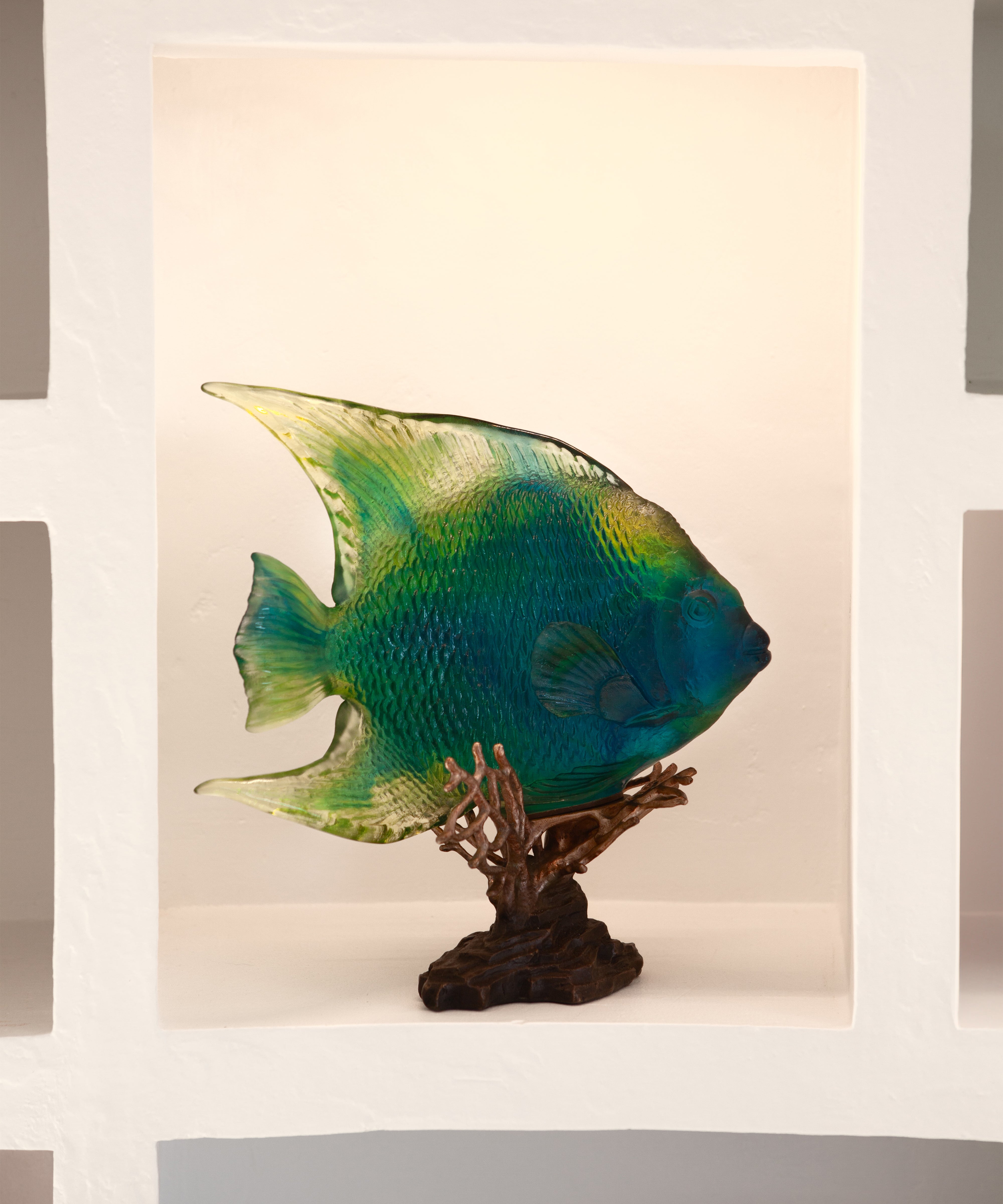 daum-mer-de-corail-ange-royal-sculpture-bleu-jaune-125-ex image 3