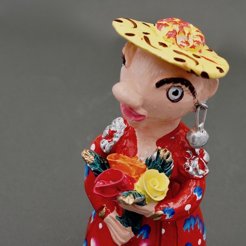 luisa-paix-o-boneca-com-flores-20-cm-statuette-j-lia-c-ta image 5