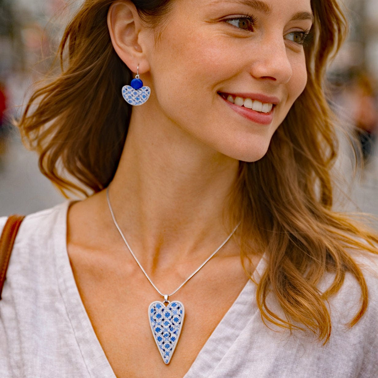 luisa-paix-o-cora-o-collier-pendentif-c-ramique-45-cm-2 image 4