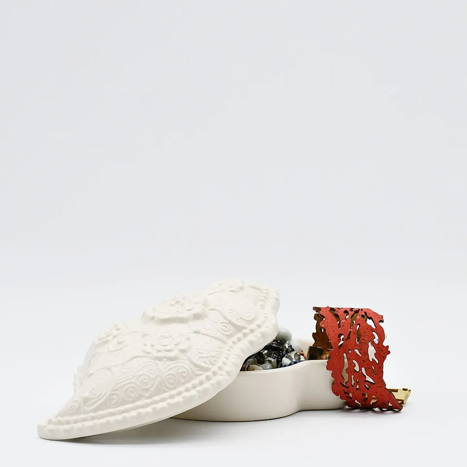 luisa-paix-o-cora-o-de-viana-bo-te-c-ur-blanche image 1