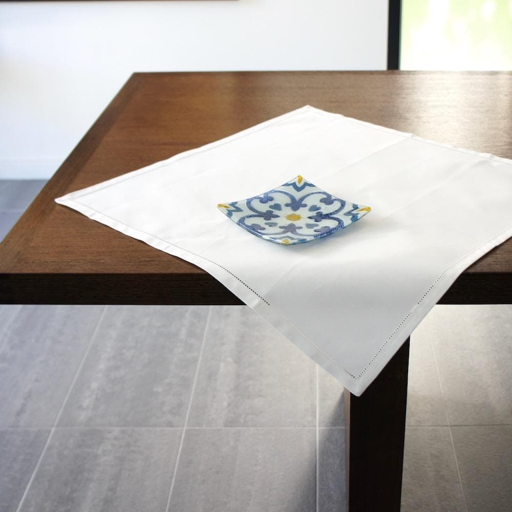 luisa-paix-o-arts-de-la-table-serviette-de-table-blanche-coton-55x55 image 1