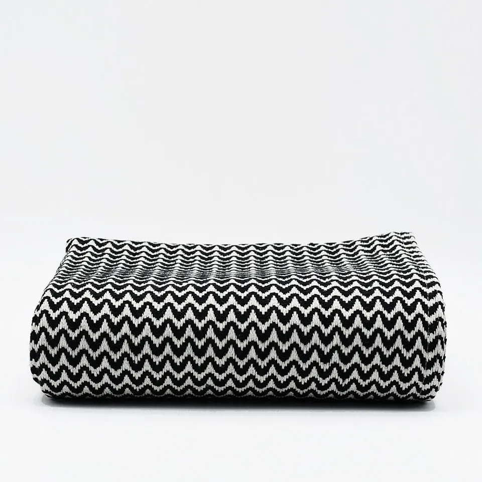 luisa-paix-o-ondas-plaid-coton-180x130cm-noir-frang image 1