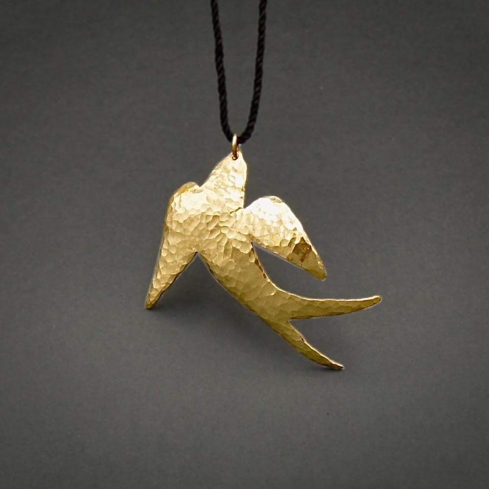 luisa-paix-o-andorinha-pendentif-laiton-hirondelle image 2