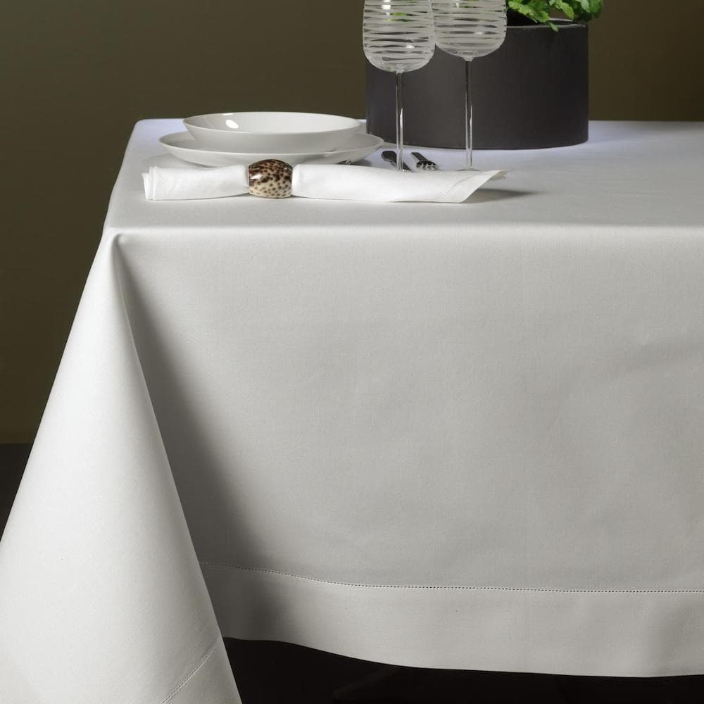 luisa-paix-o-arts-table-nappe-blanche-coton-300x180 image 1