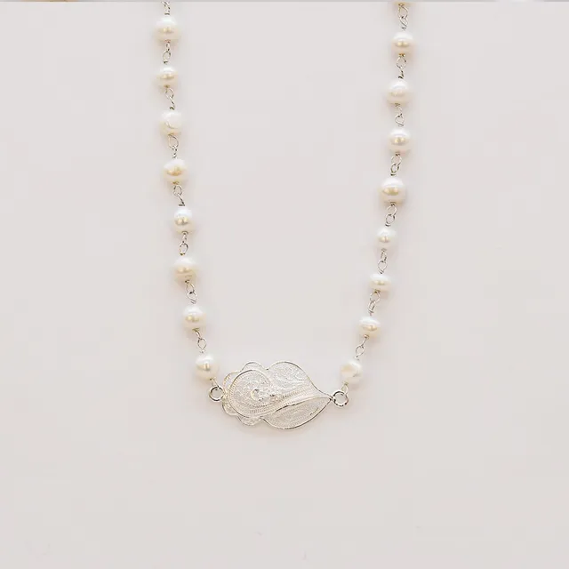 luisa-paix-o-cora-o-viana-collier-perles-dor-44-cm image 1